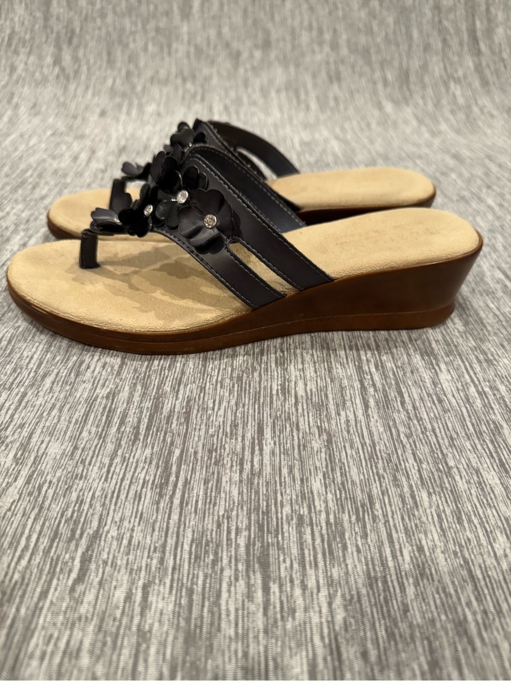 easy street Black Floral Wedge Thong Sandals